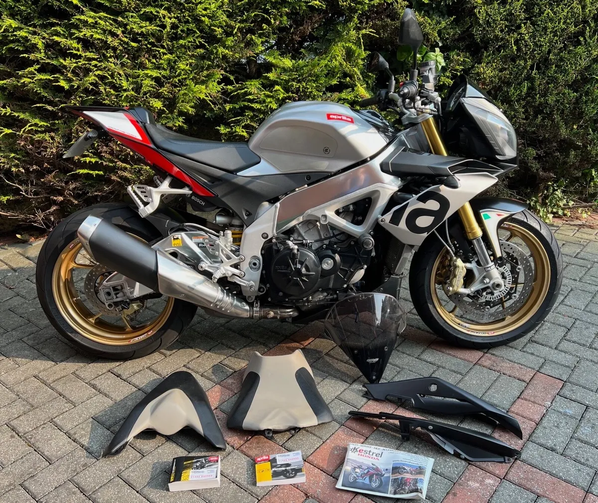 Aprilia Tuono V4 APRC - Image 1