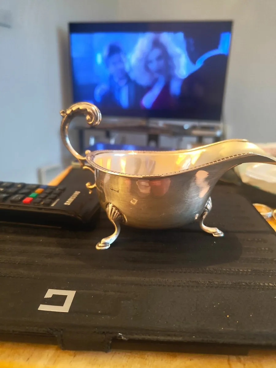 Antique sterling silver gravy boat - Image 1