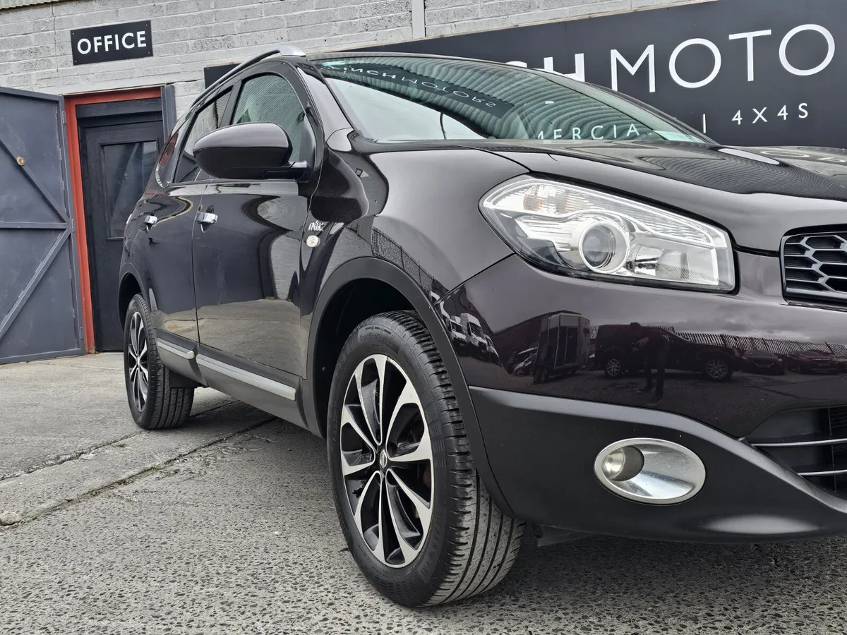 NISSAN QASHQAI +2  // REVERSE CAM & PAN ROOF & NAV - Image 3