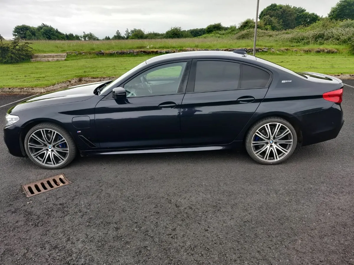 BMW 5 Series 2018 530e M Sport Carbon Black - Image 3