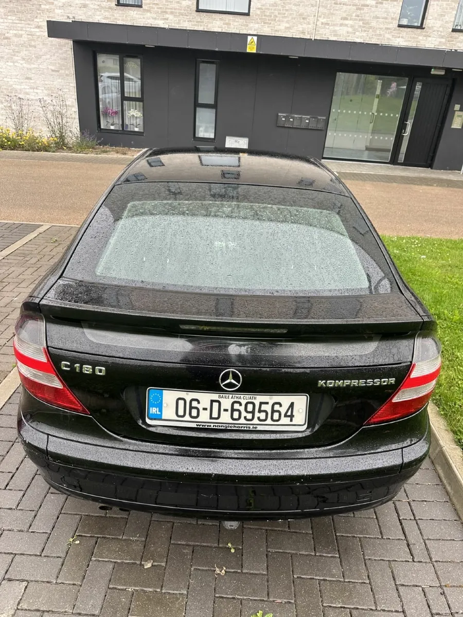 Mercedes-Benz C-Class 2006 - Image 3