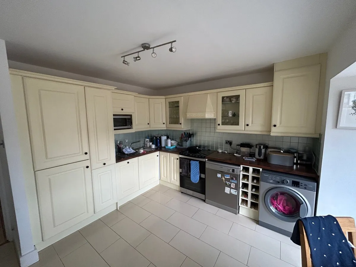 Fitted Kitchen - Image 3