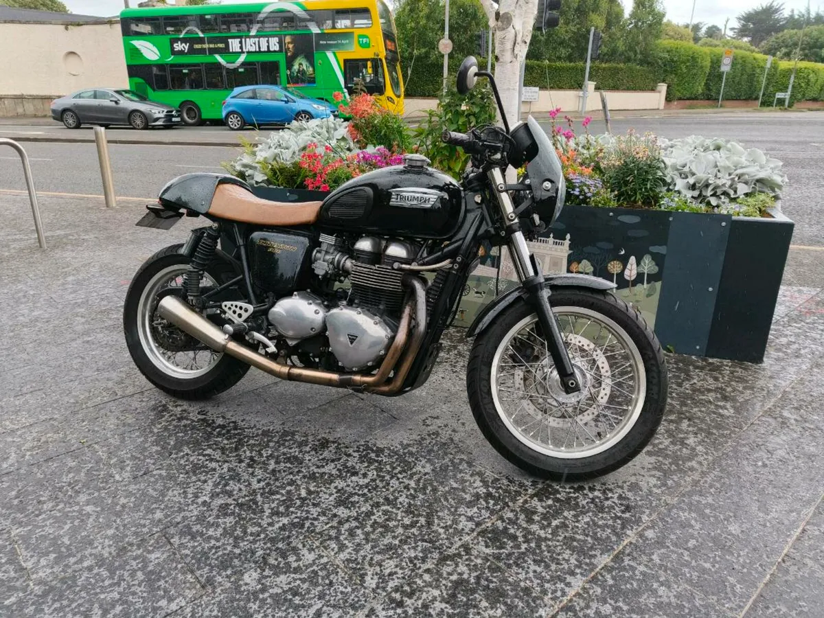 2012 Triumph Thruxton 900 - Image 2