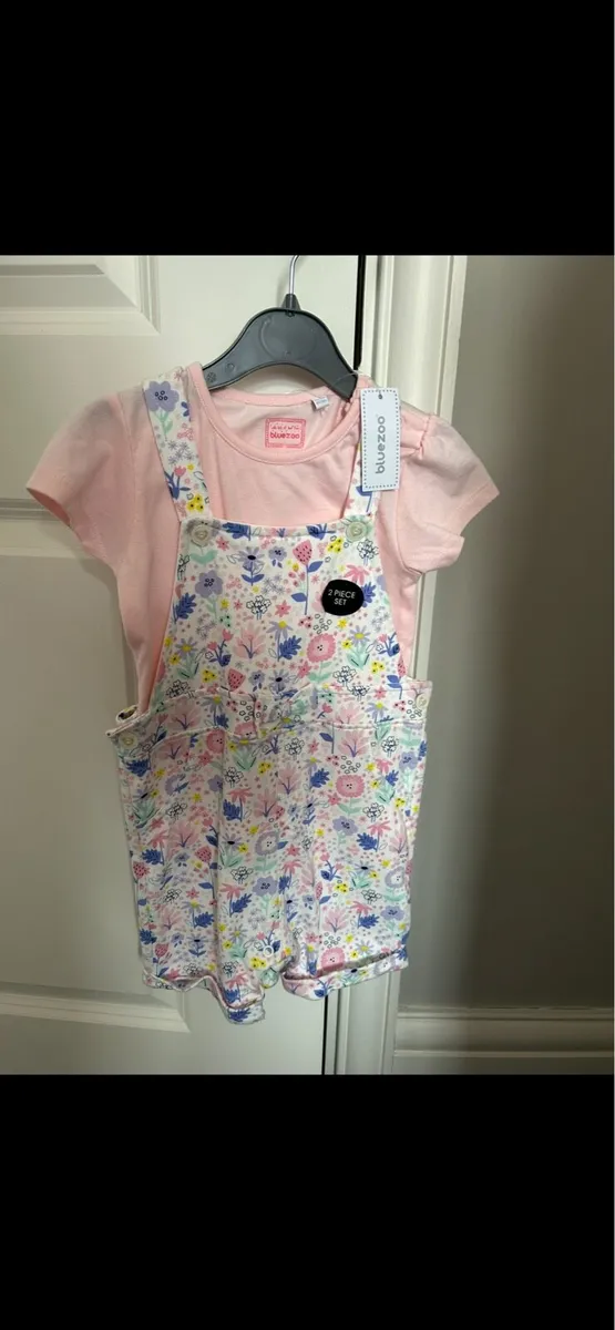 Girls clothes x 3 outfits - Image 2