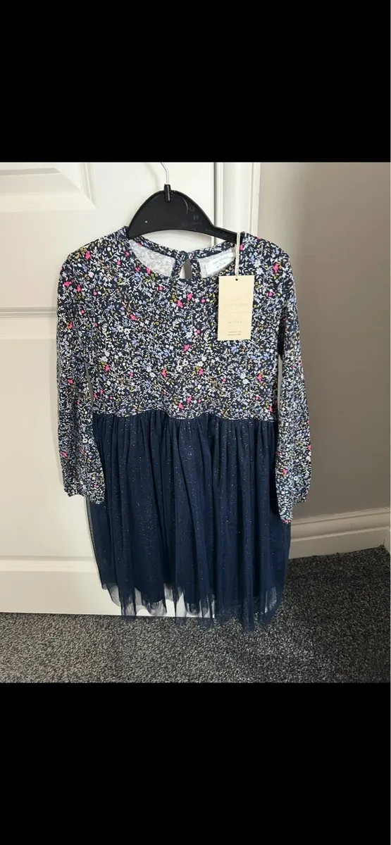 Girls clothes x 3 outfits - Image 3