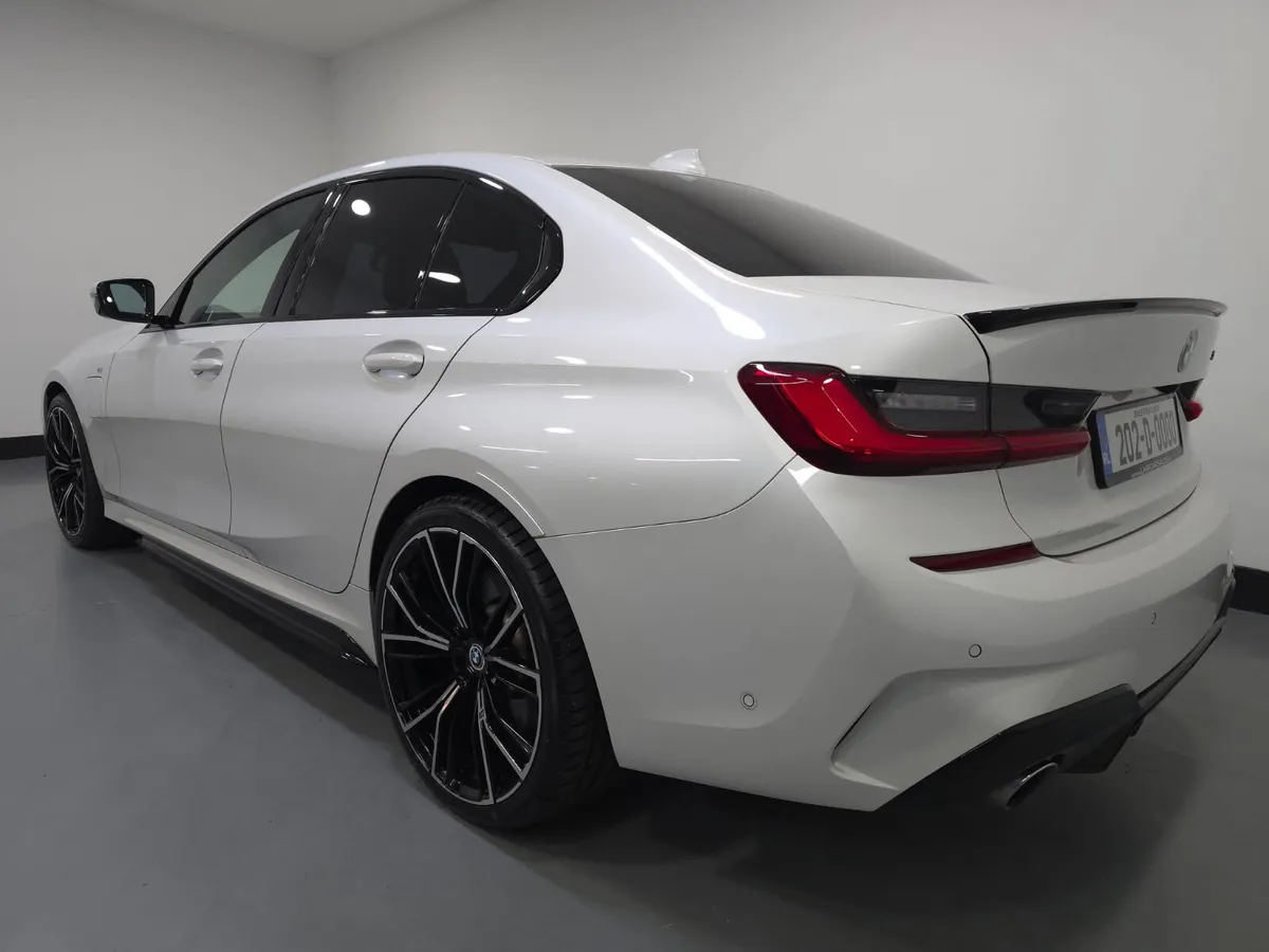 BMW 330E M-SPORT PRO M-PERFORMANCE - Image 2