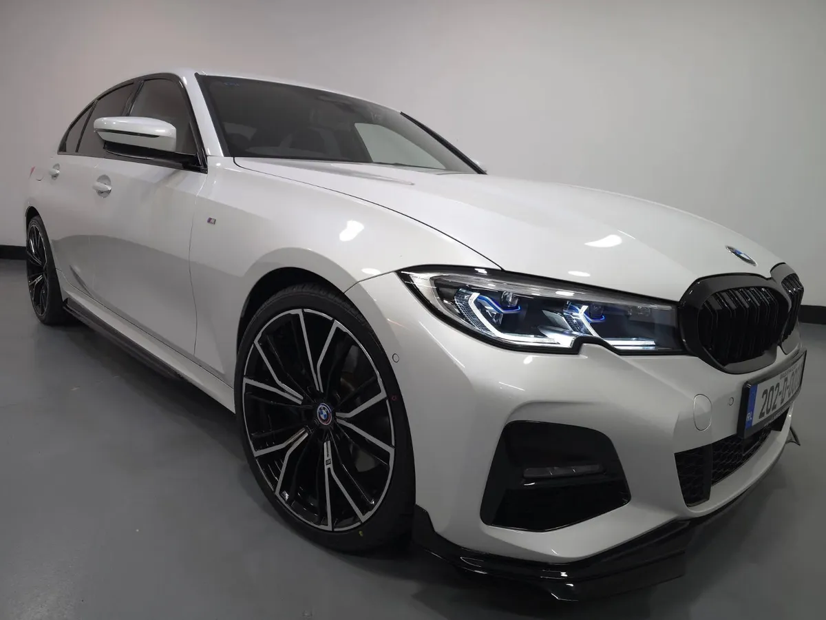BMW 330E M-SPORT PRO M-PERFORMANCE - Image 1
