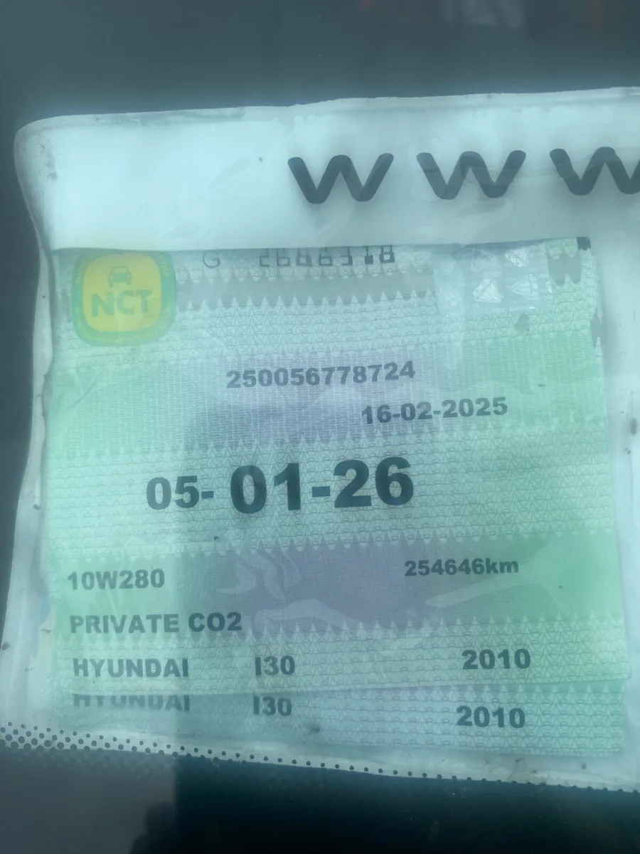 Hyundai i30 2010 - Image 2