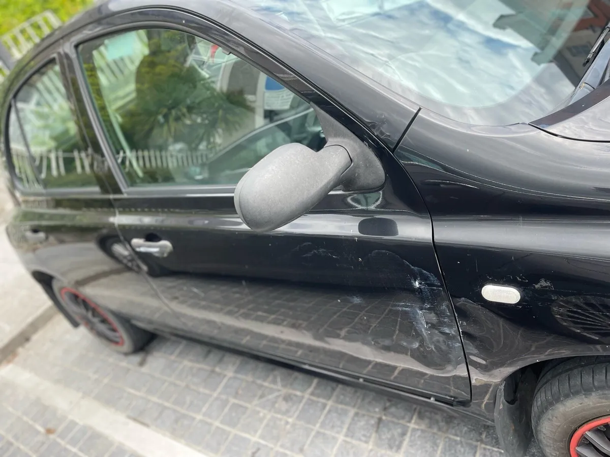 Car - Image 1
