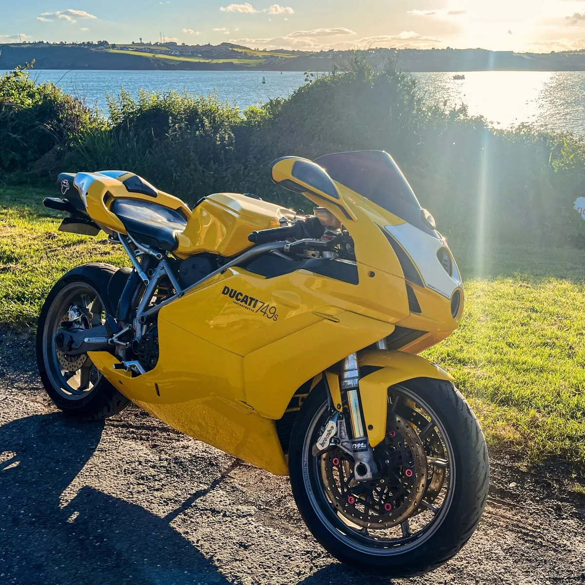 Ducati 749S 2003 - Image 1