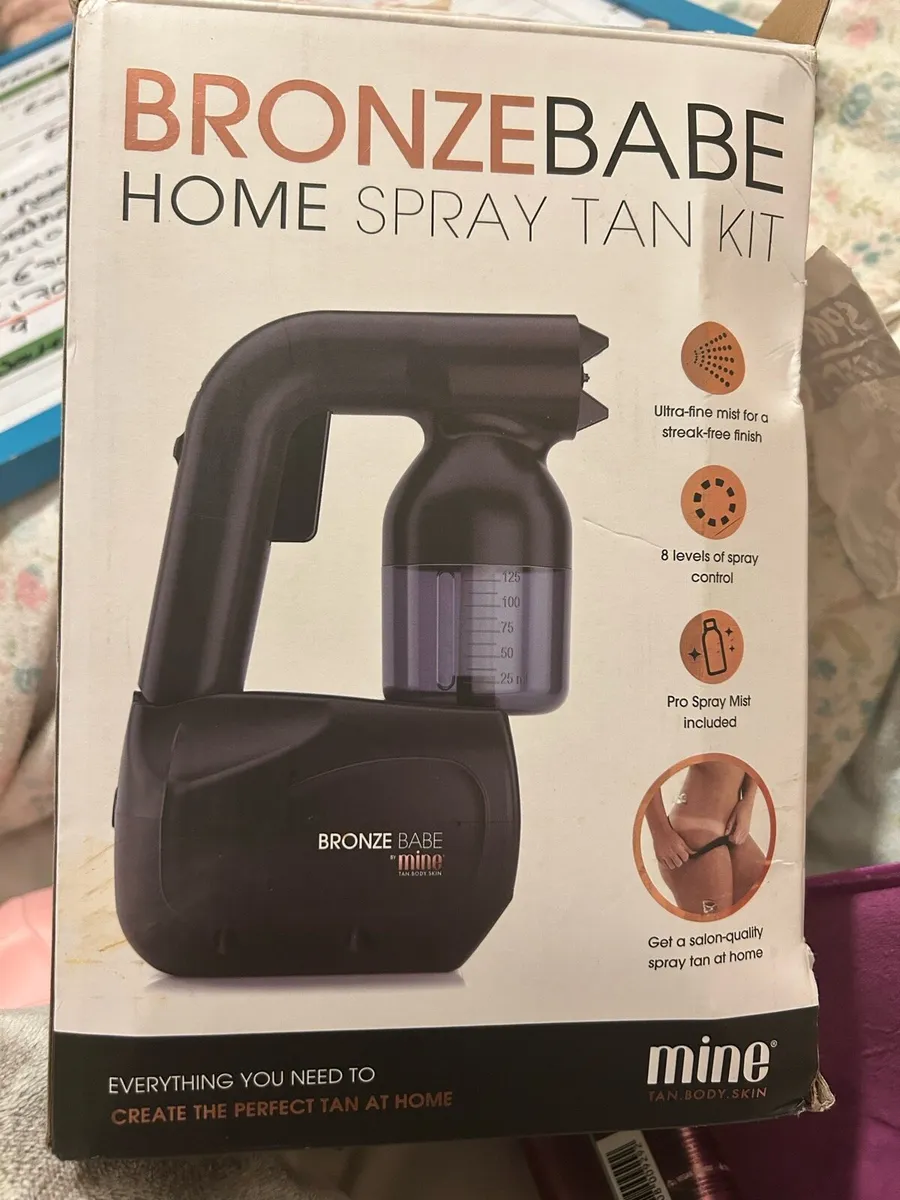 Bronze Babe Home Tan Kit - Image 1