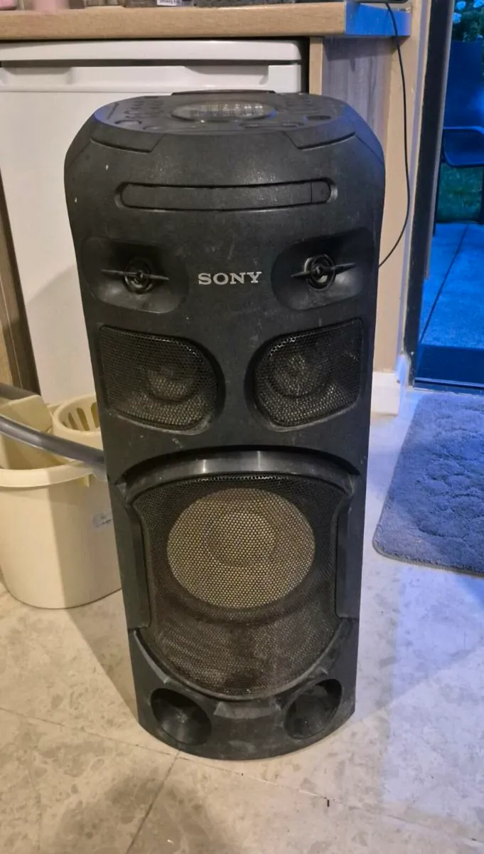 Sony MHC-V41D, Power Hifi Outdoor Speaker - Image 1