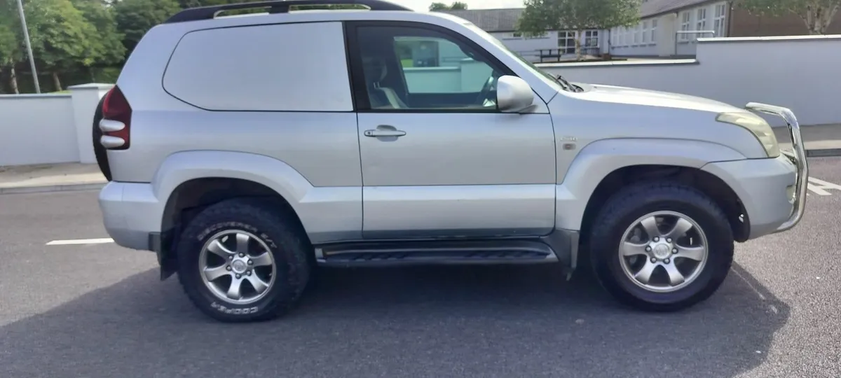 Toyota Land Cruiser 2005 swb - Image 2