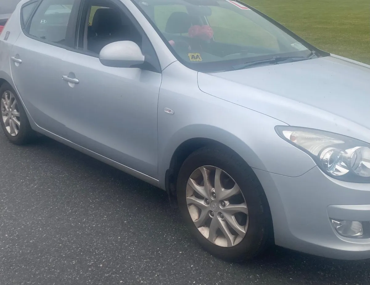 Hyundai i30 2010 - Image 1