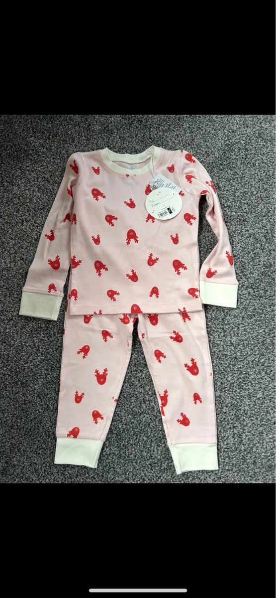 Girls pyjamas