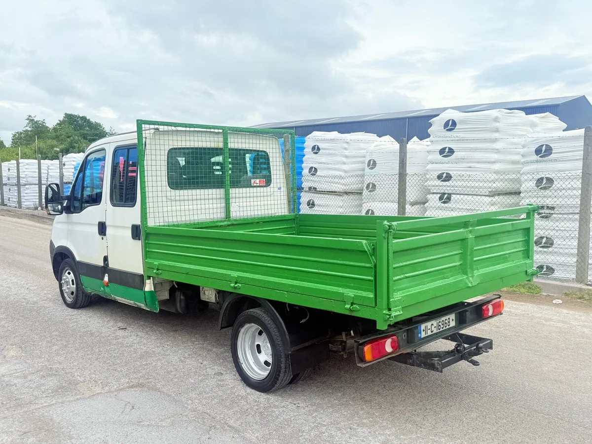 2011 Iveco crew-cab tipper new test - Image 4