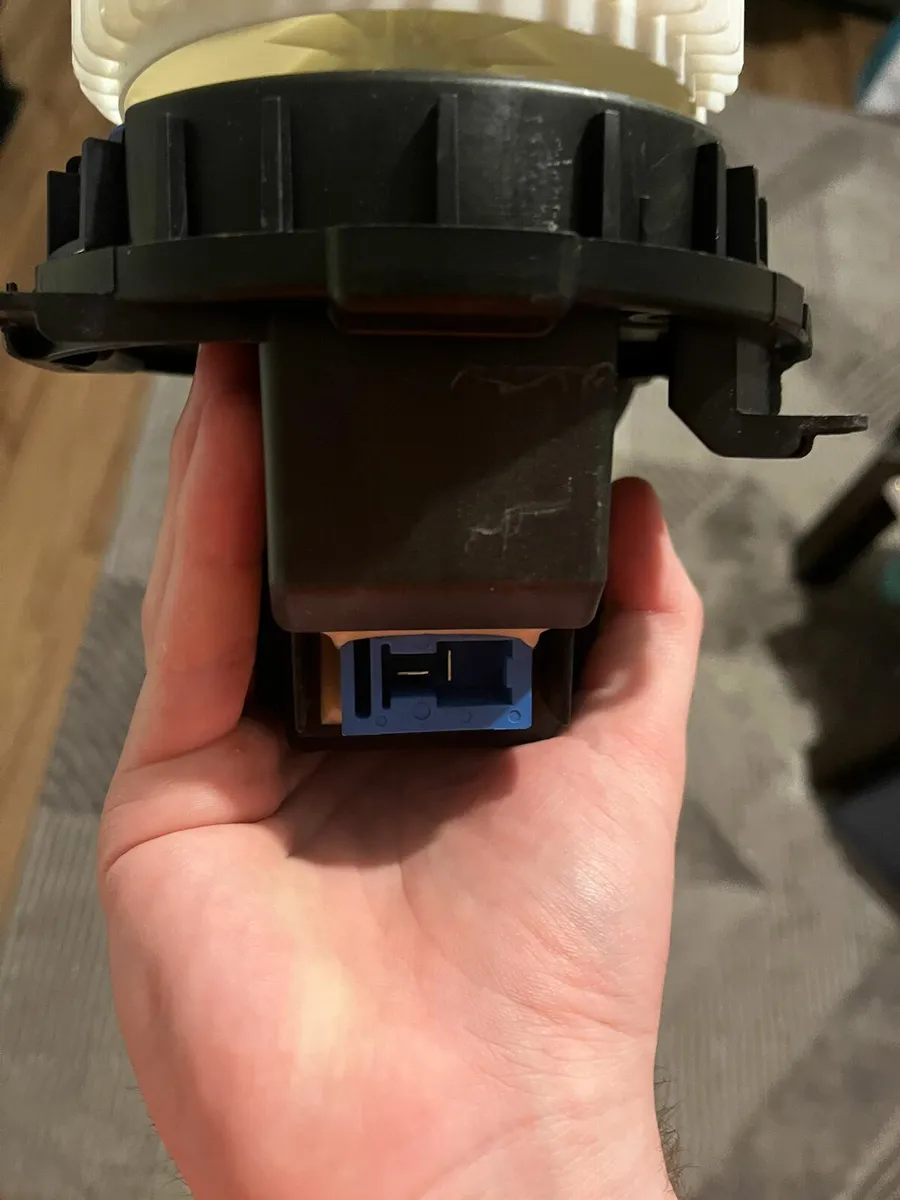 Blower motor brand new - Image 4