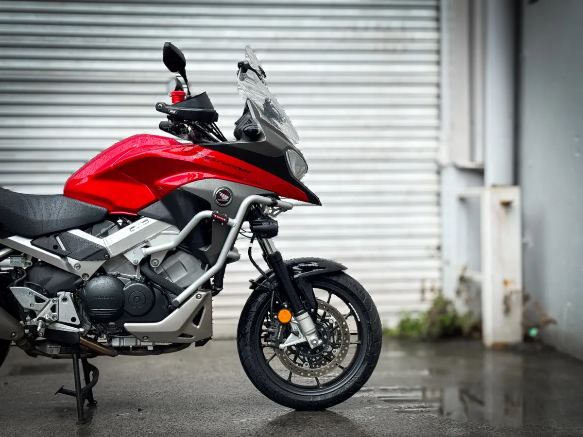 Honda VFR800 Crossrunner  2016 - Image 4