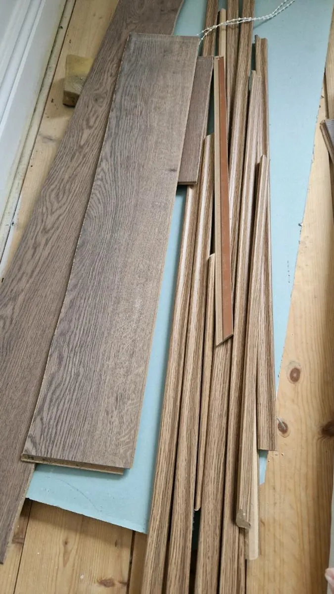 Laminate flooring with anderlay and scotia 8 sq m - Image 2