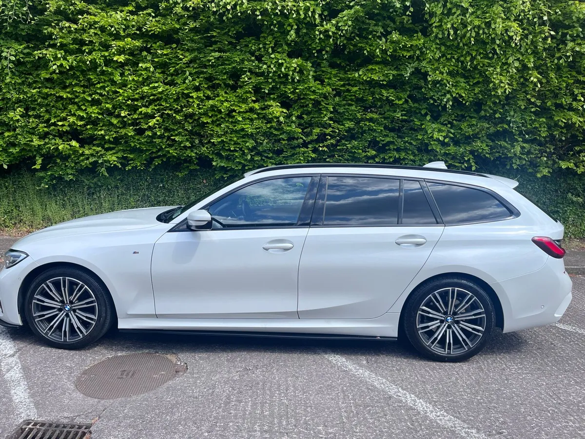 BMW 3-Series 2020 - Image 4