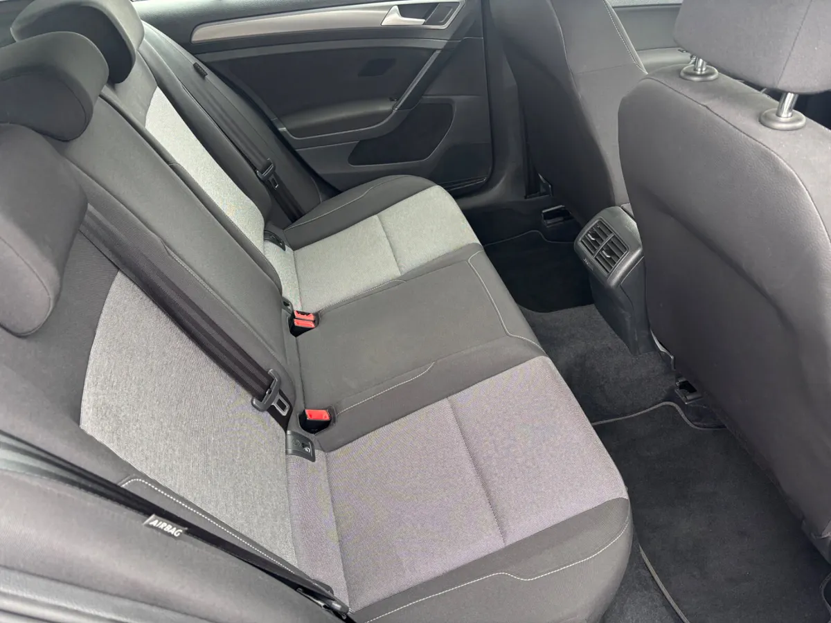 Vw Golf 1.2 Automatic 2016 - Image 3
