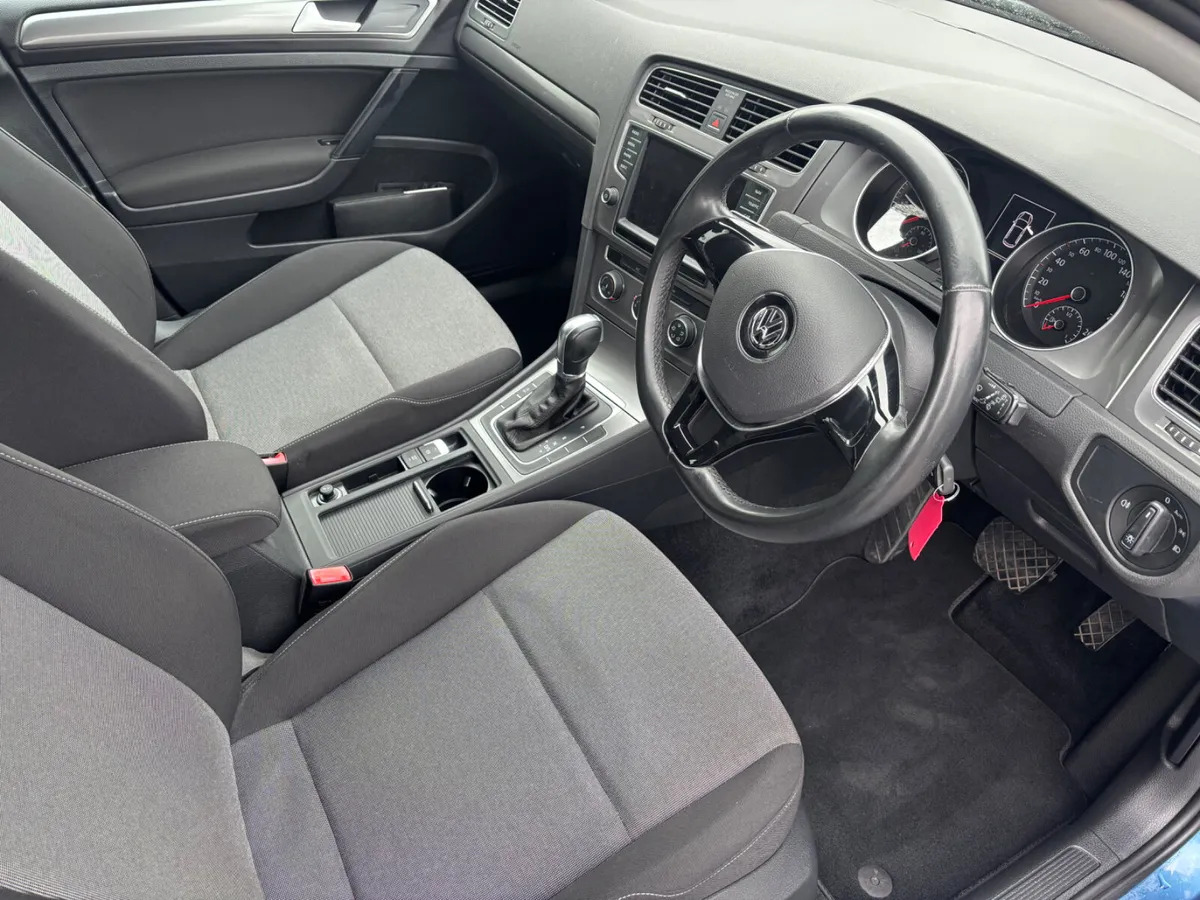 Vw Golf 1.2 Automatic 2016 - Image 2