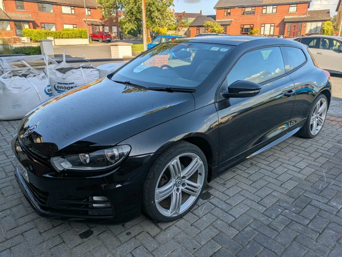 VW Scirocco R-Line 2.0tdi (DSG) - Image 3