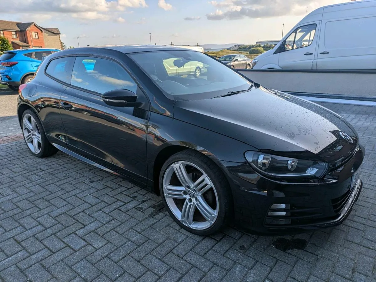 VW Scirocco R-Line 2.0tdi (DSG) - Image 4