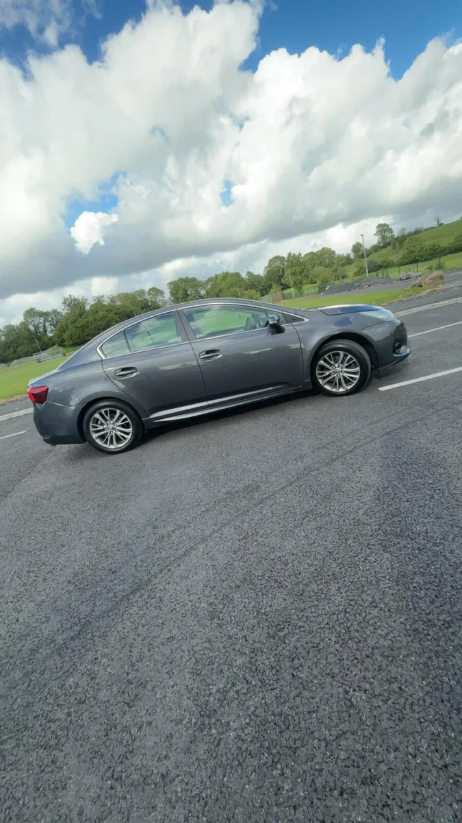Toyota Avensis - Image 2