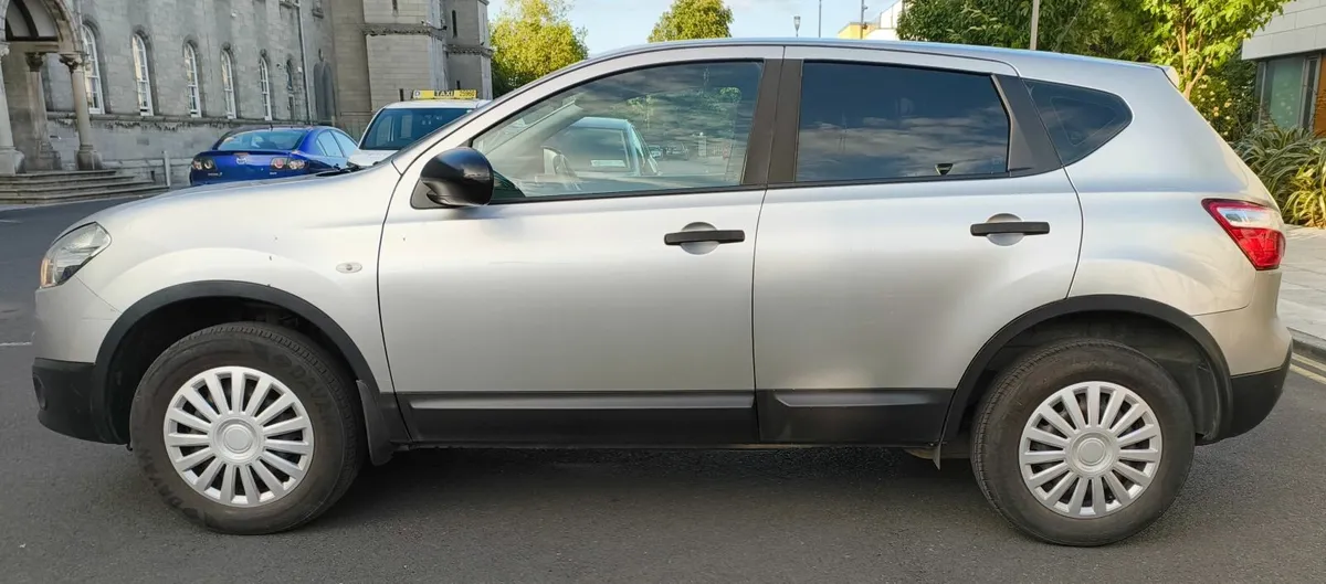 Nissan Qashqai 2010 - Image 2