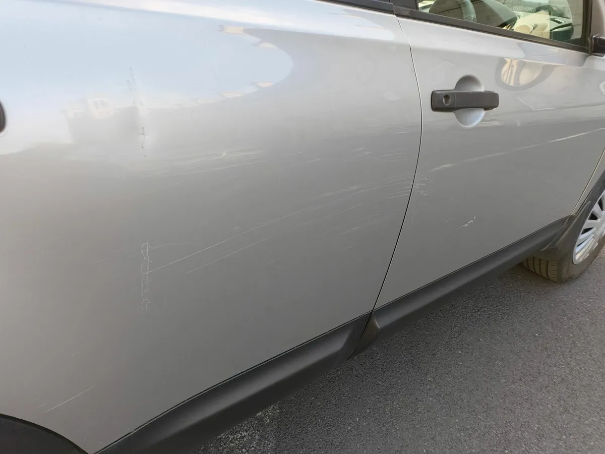 Nissan Qashqai 2010 - Image 4