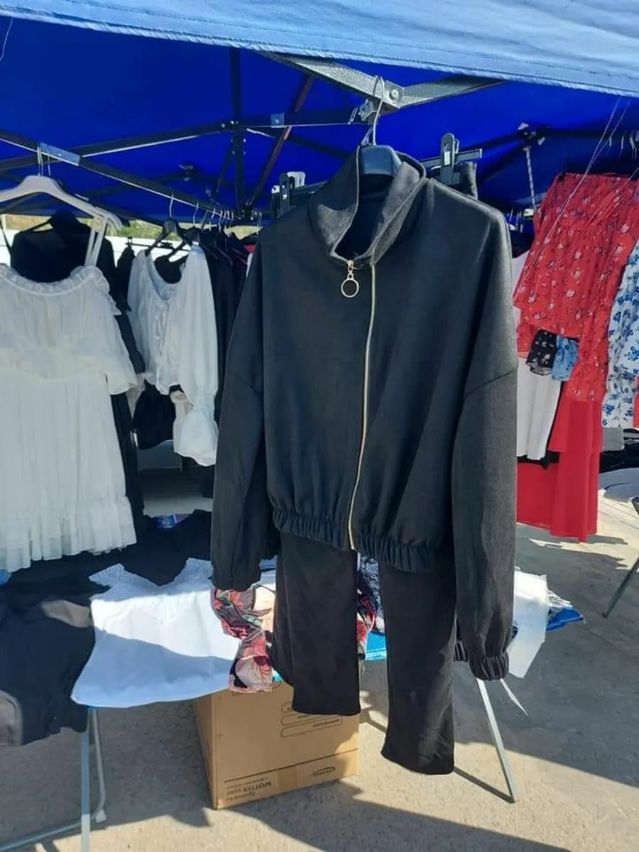 Set, sweatshirt with pockets and pants - Image 3