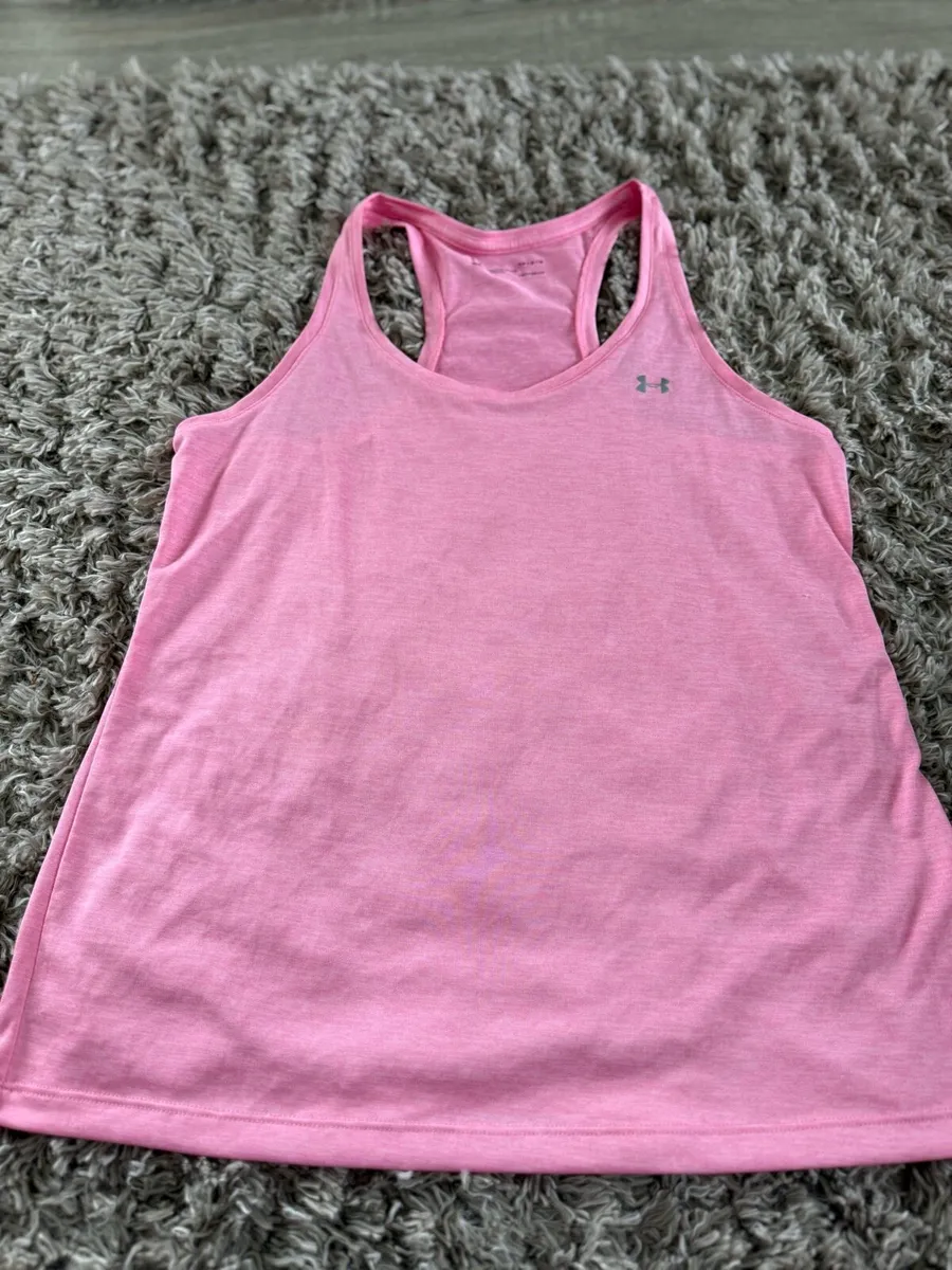 Sport Tops each 10 Euro UK 14 - Image 1