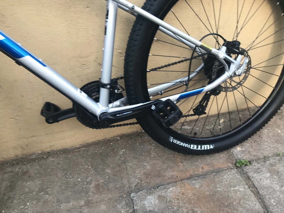 GT Aggressor 29 er Mountain Bike - Image 4