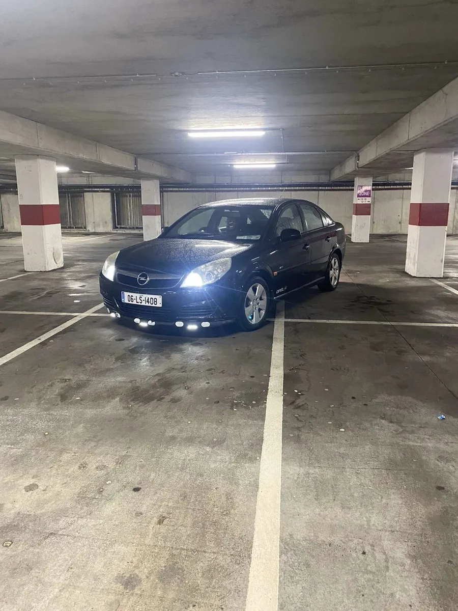 Opel Vectra 1.6L 16V - Image 1