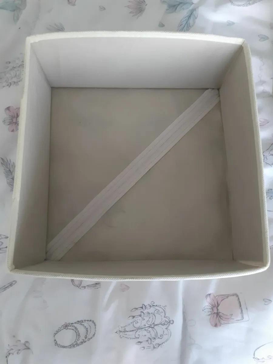 Organizers and boxes - Image 3