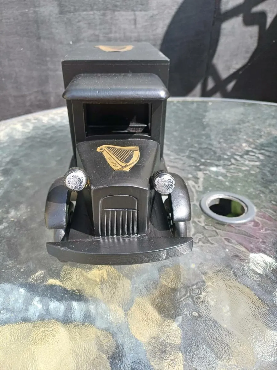 Large Vintage Guinness Truck - Image 4