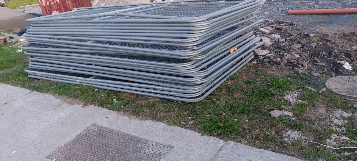 Harris Fencing - Image 1
