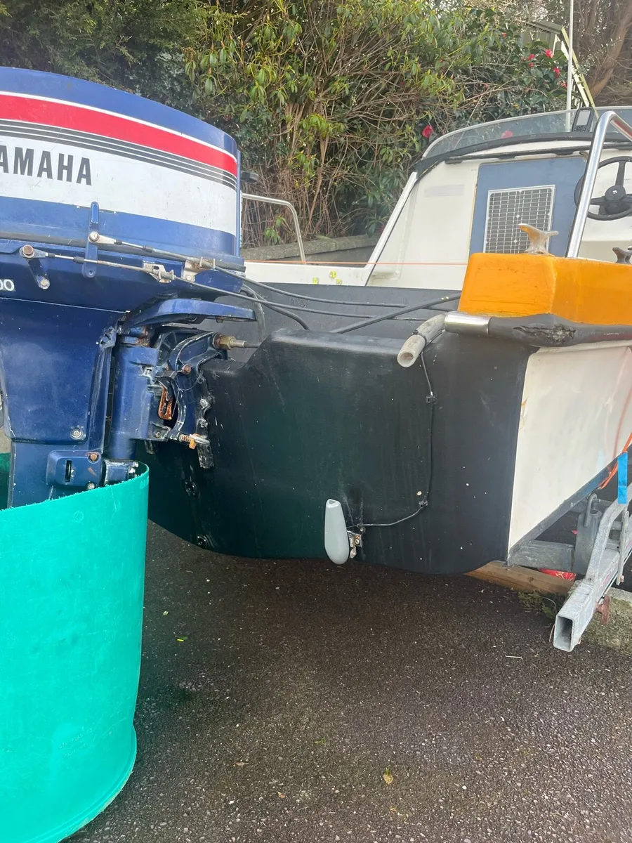 Pilot 520 cabin boat - Image 4