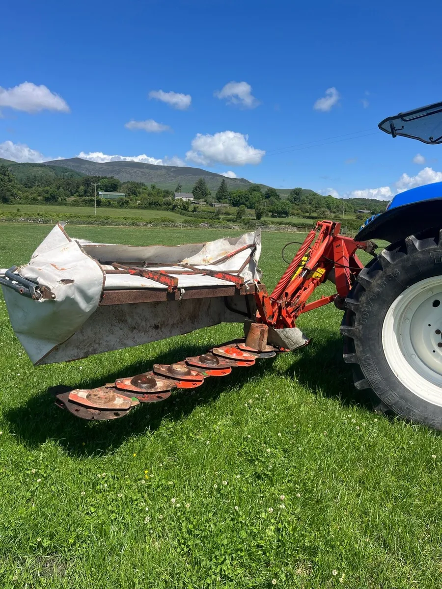 Kuhn 8ft mower - Image 3