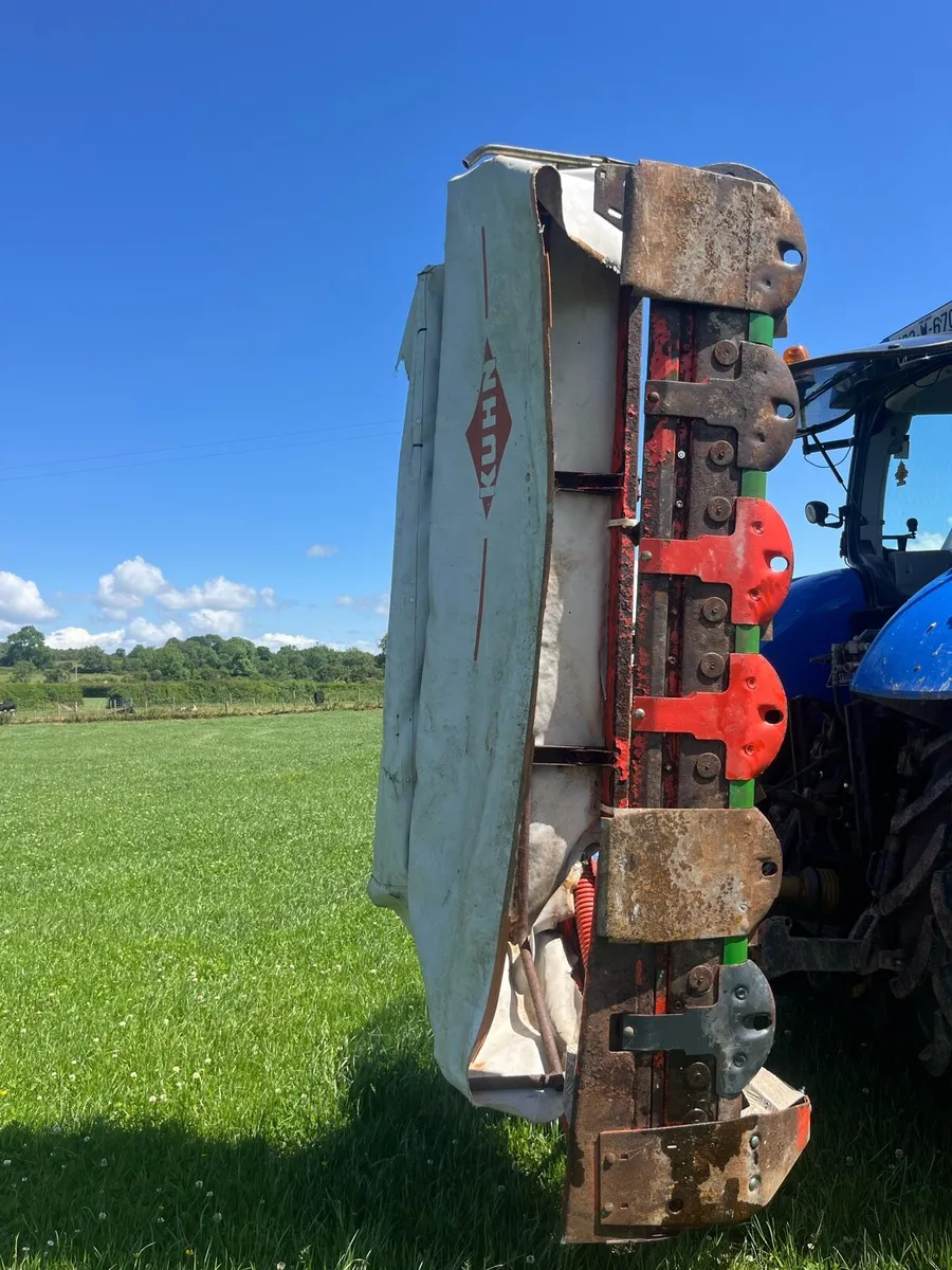 Kuhn 8ft mower - Image 4
