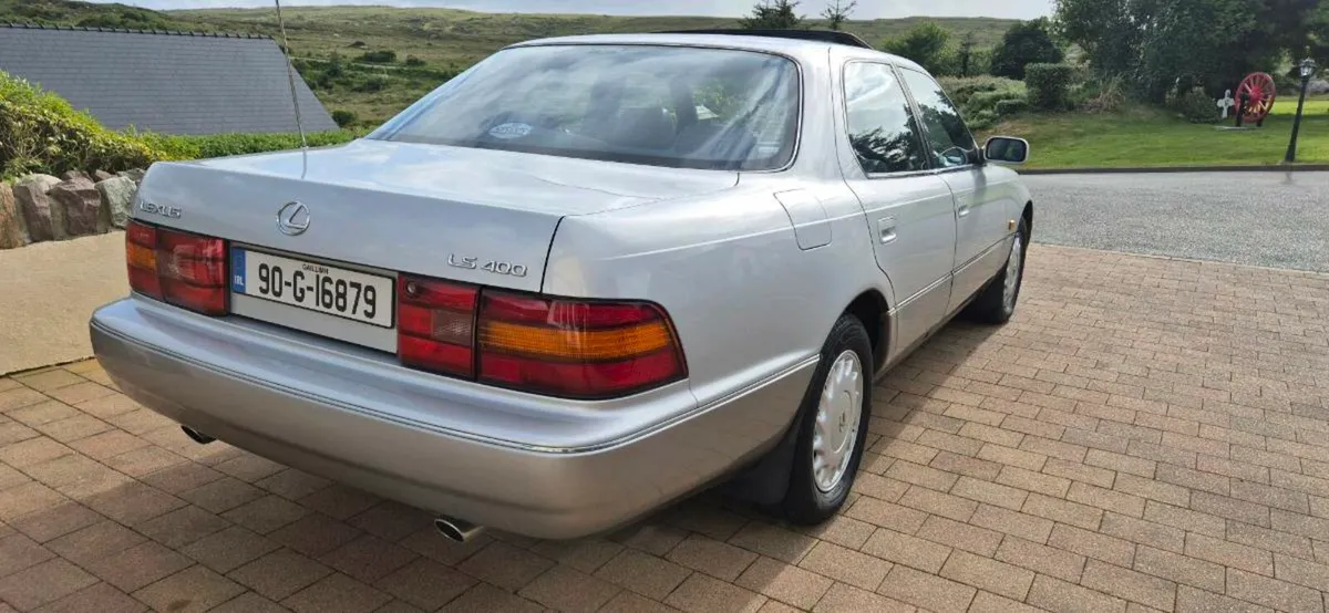 Lexus ls 400 - Image 2