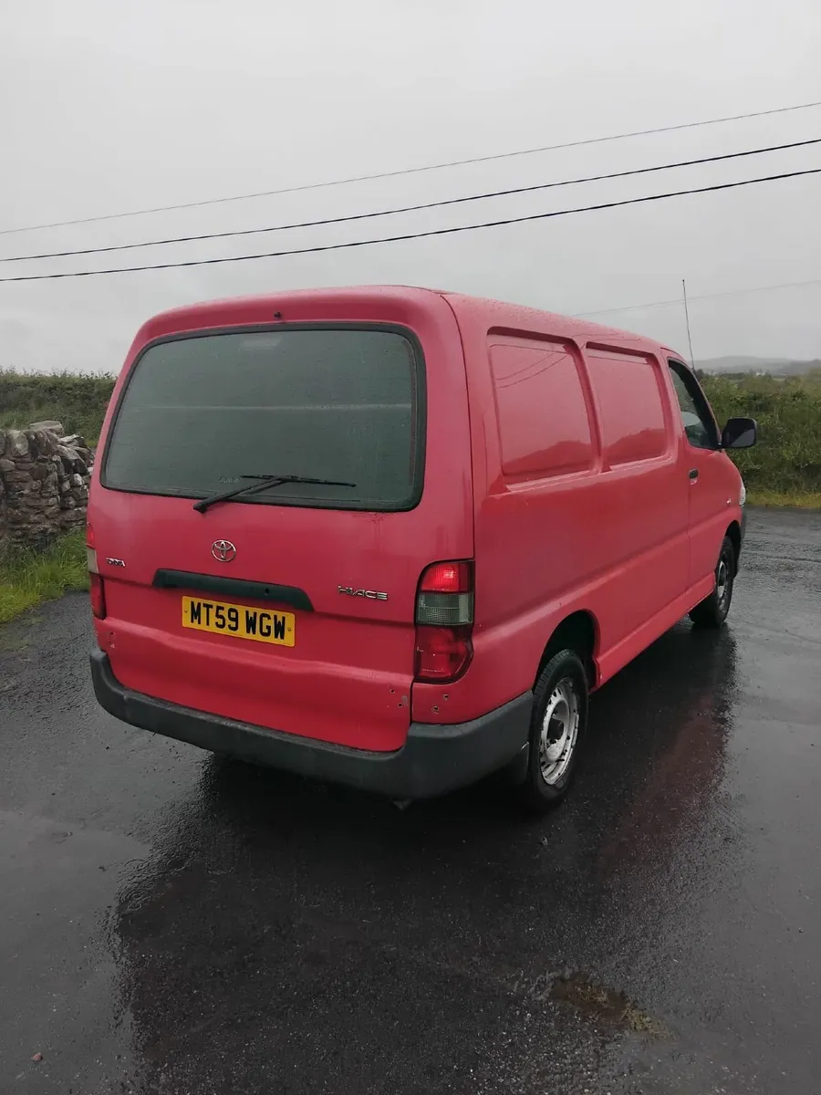 Toyota Hiace - Image 3