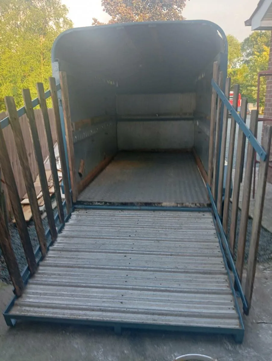 CATTLE TRAILER - Image 3