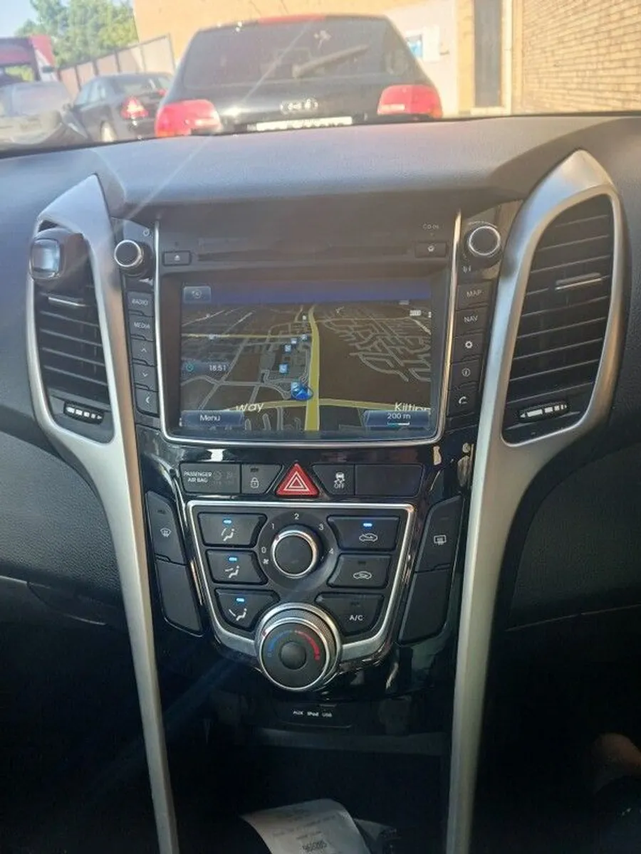 2015 Hyundai I30 SAT nav - Image 3