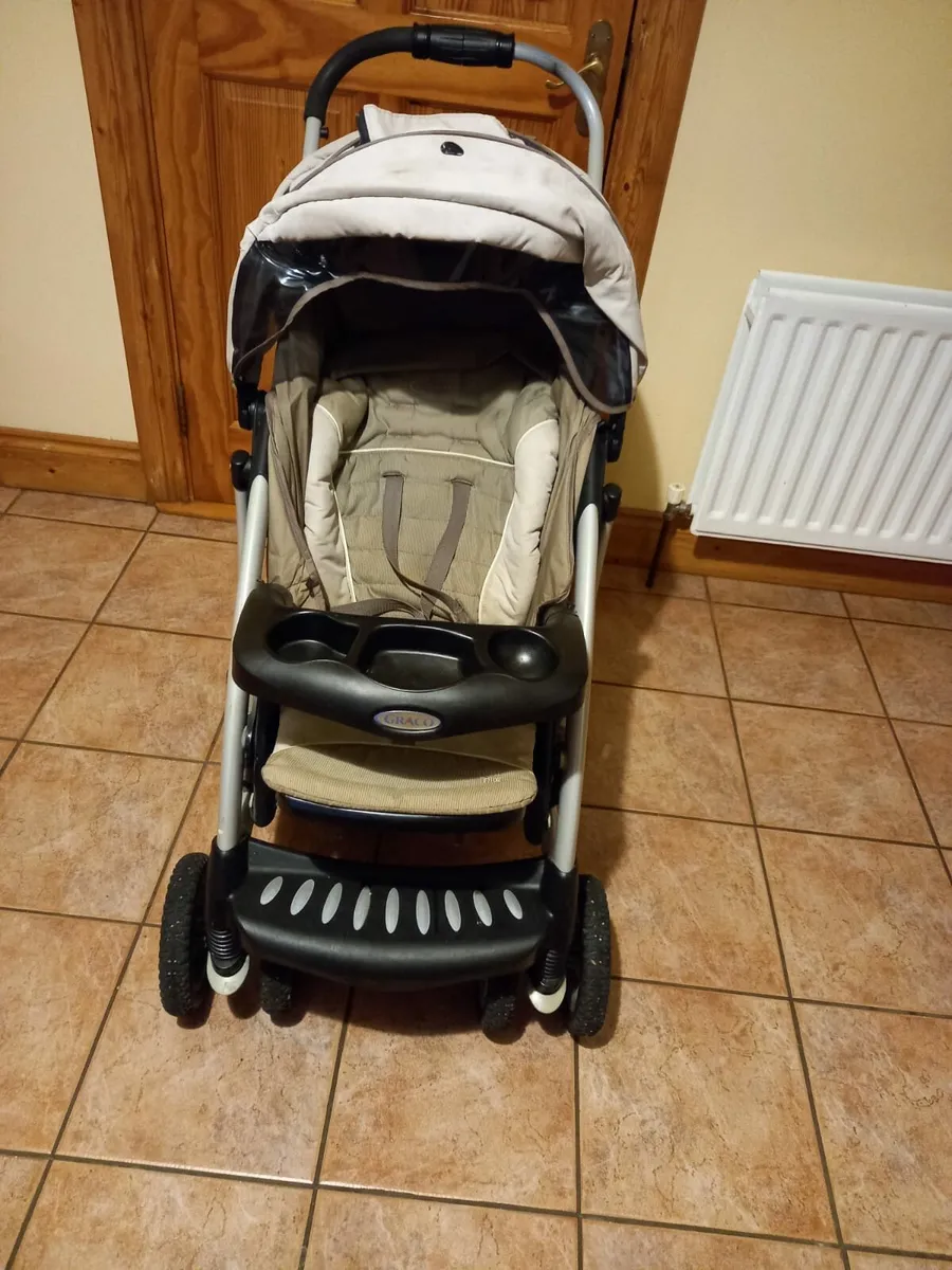 Graco Quattro Tour Deluxe Stroller - Image 1