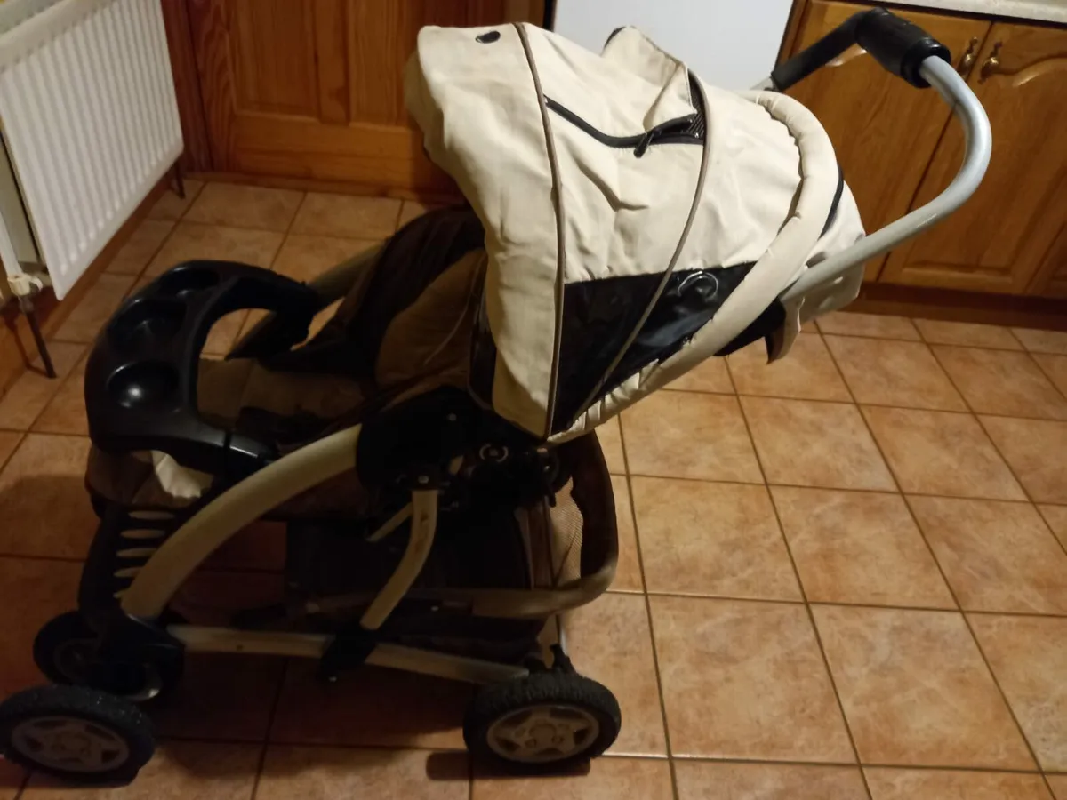 Graco Quattro Tour Deluxe Stroller - Image 2