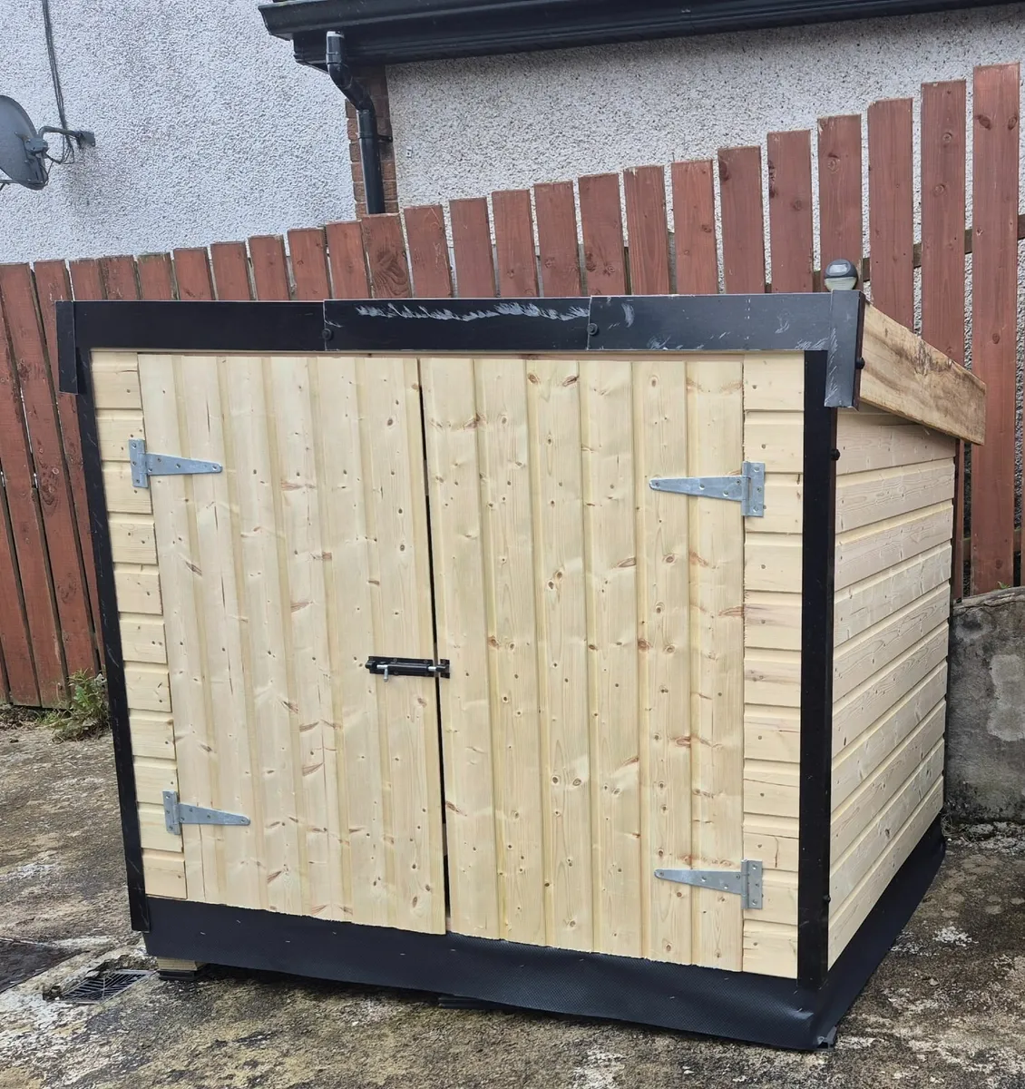 6x4ft bike storage sheds - Image 1