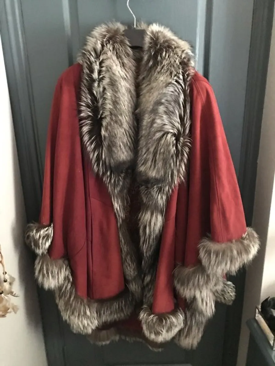 Deep red suede and silver fox edged cape - Image 1
