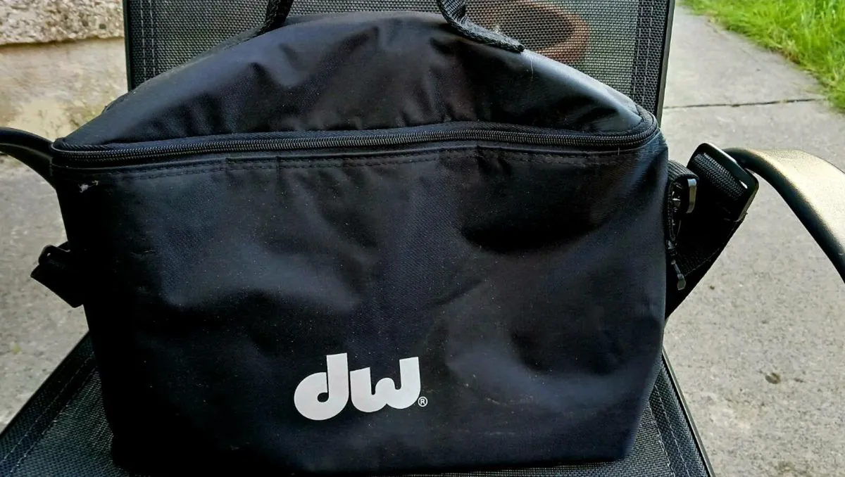 DW 9000 bass drum pedal - Image 1